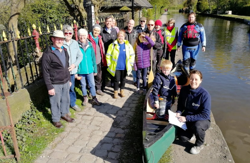 David Rutley MP with other volunteers at the Canal Clean-Up