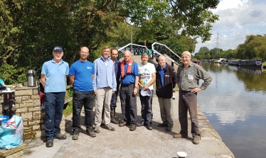 David Rutley MP with Macclesfield Canal Society volunteers
